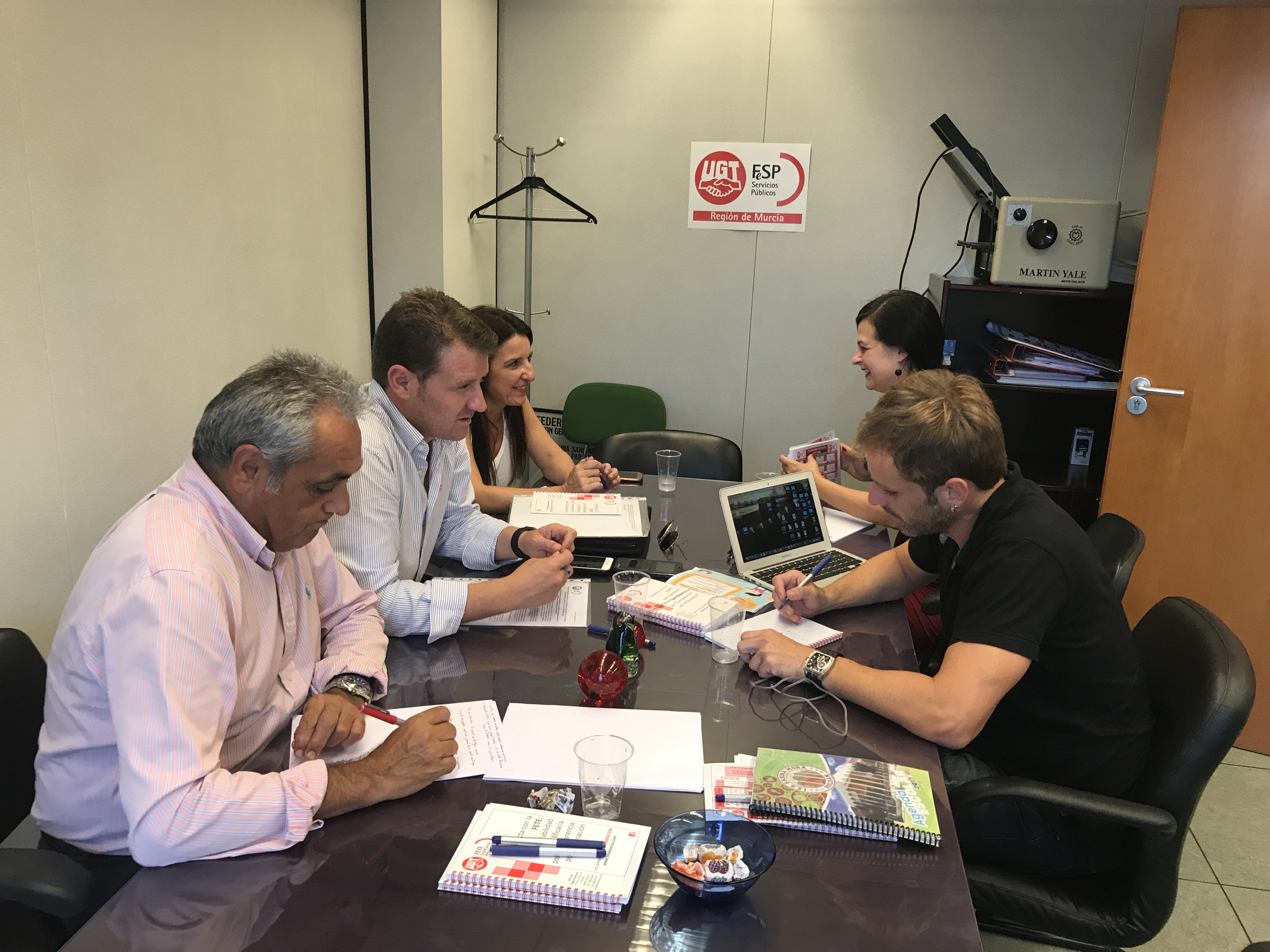 FESP‐UGT Y AIDMUR rechazan la convocatoria de oposiciones por no consolidar al colectivo docente interino y exigen la apertura del pacto de interinos